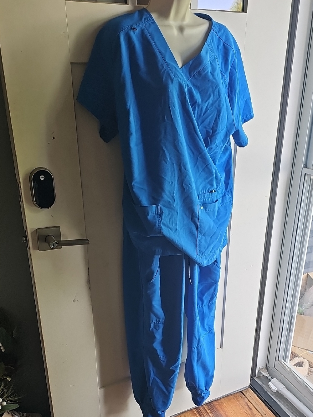 KOI Next Geb Scrub Set in Royal Blue